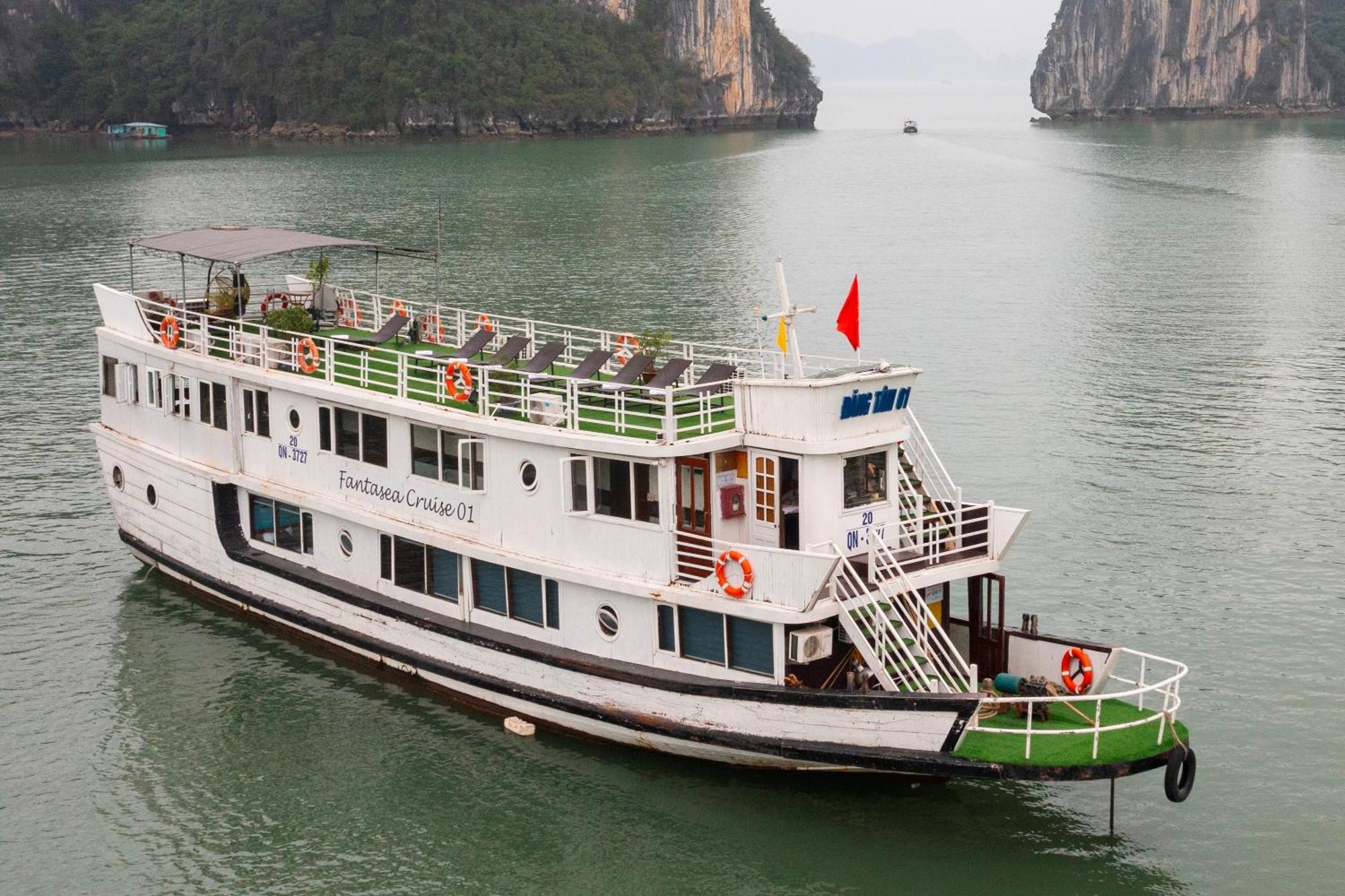 Hotel Fantasea Imperial Cruise Ha Long Zewnętrze zdjęcie