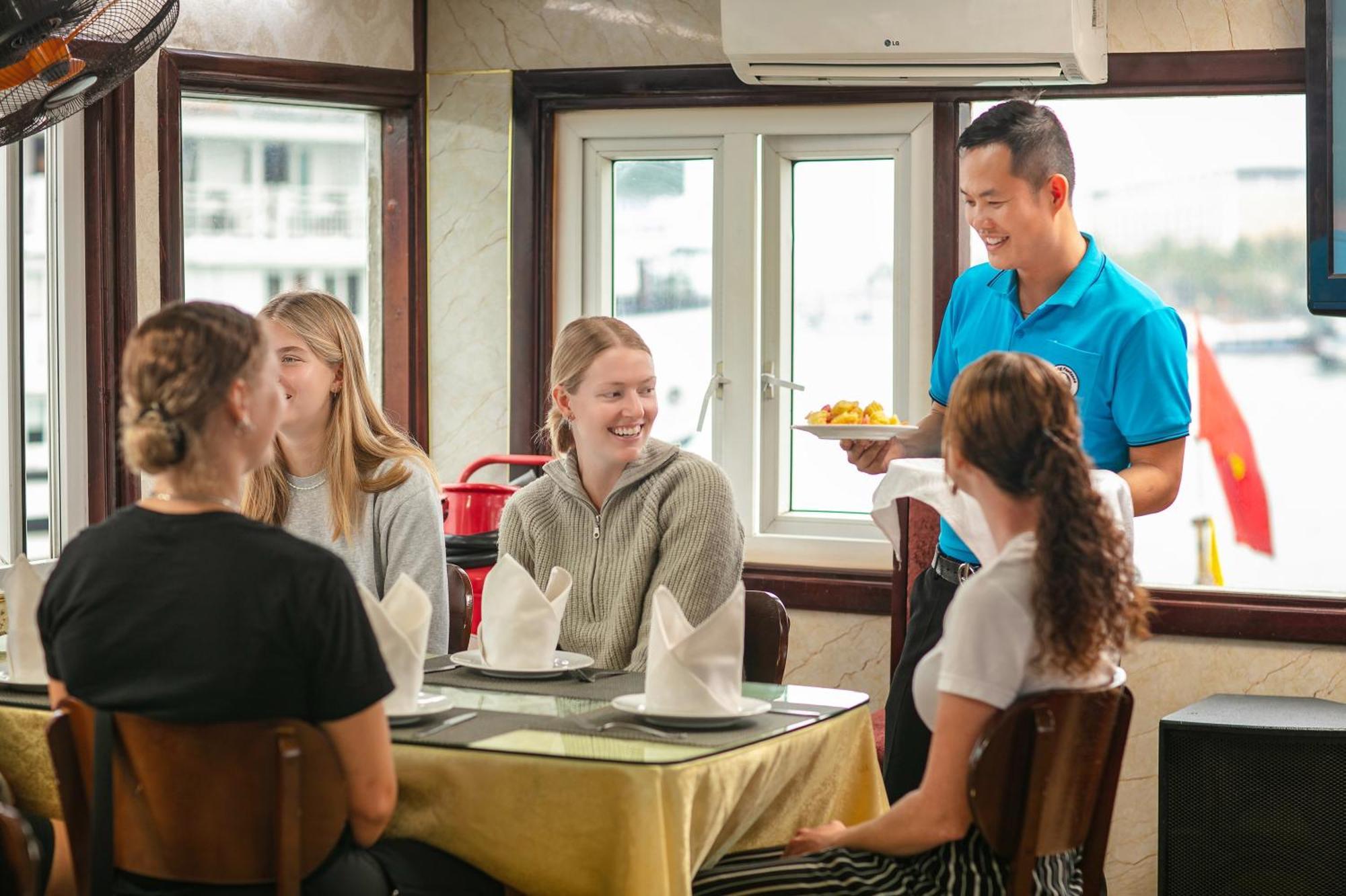 Hotel Fantasea Imperial Cruise Ha Long Zewnętrze zdjęcie